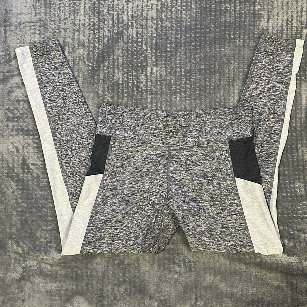 Pink Ultimate Grey Leggings Sz. MD Highrise